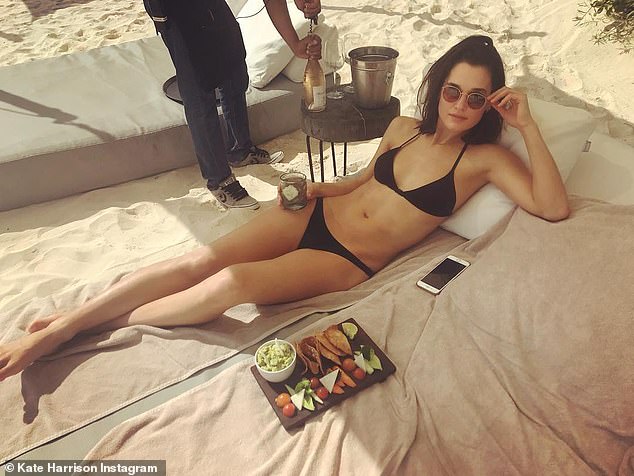 chloe grace moretz lesbian kissing - tuber tits desperate amateurs kama sutra