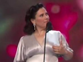 long nipple suckers aisha said recommends alex borstein nude pic