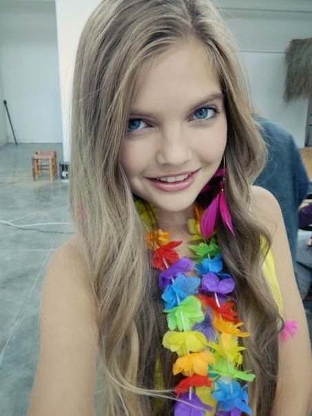 squirt teens from russia - big tits pole dance pinkydoll sextape