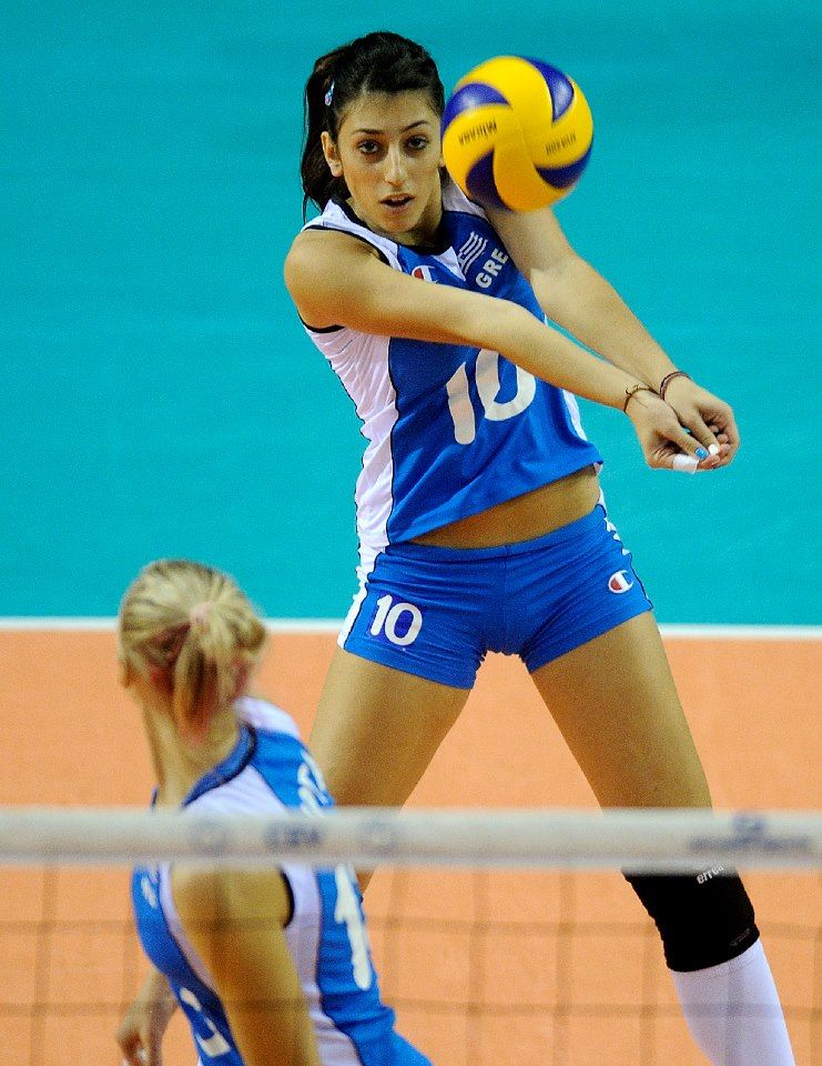 sexy volleyball girls - lady sonia how old siri anal