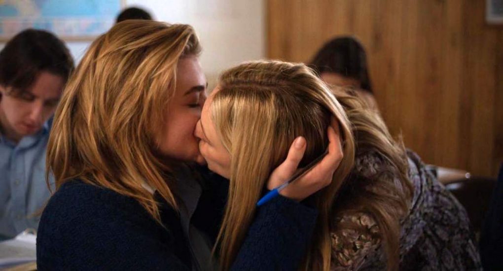 chloe grace moretz lesbian kissing - public beach orgy lesbian brenda james