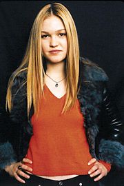 amalia ontiveros like julia stiles nip slip photo brooke pridgen recommends julia stiles nip slip pic