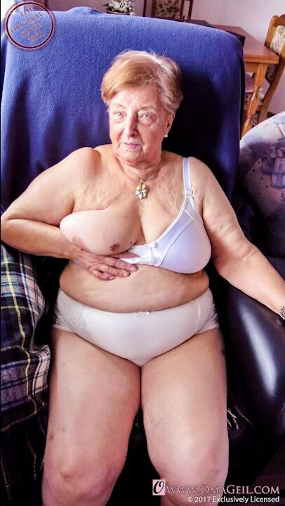 arianto mekanik like amateur grannies naked photo cydney roberts recommends amateur grannies naked pic