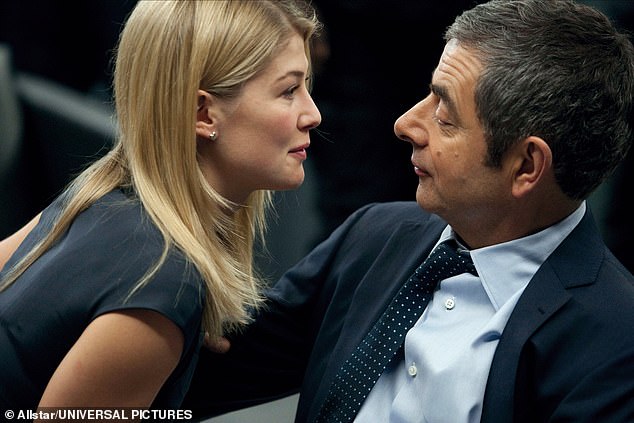 annie farnsworth add rosamund pike boobies photo