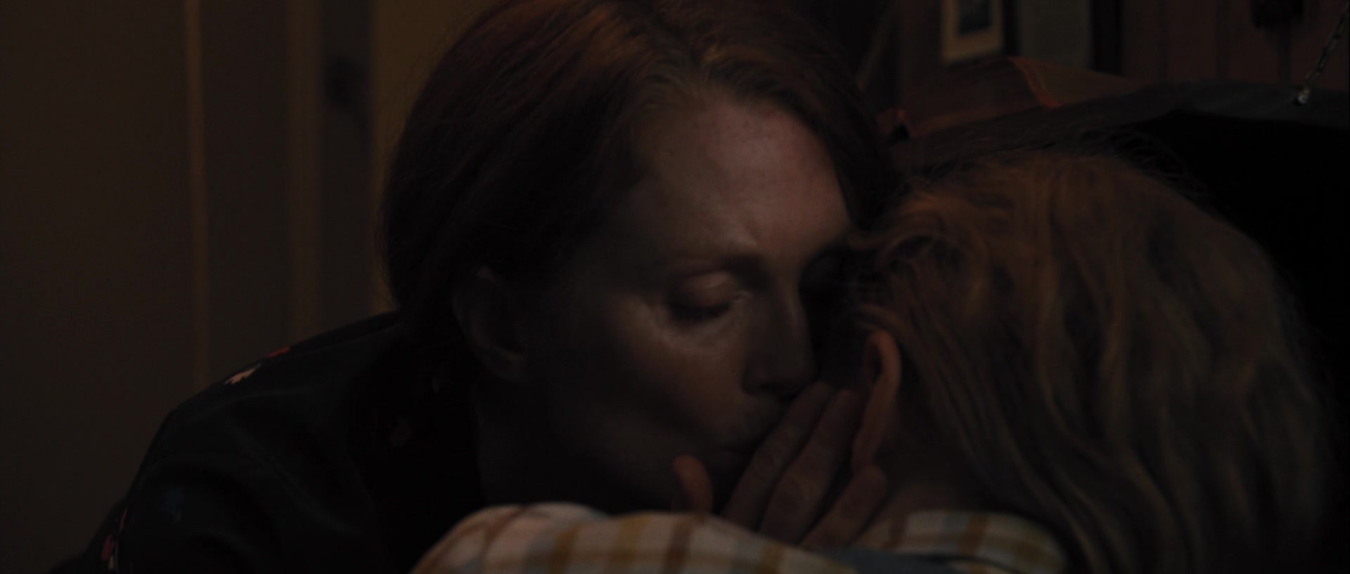 briona johnson like lesbian kissing chloe grace moretz photo ajay harris recommends night of revenge porn pic