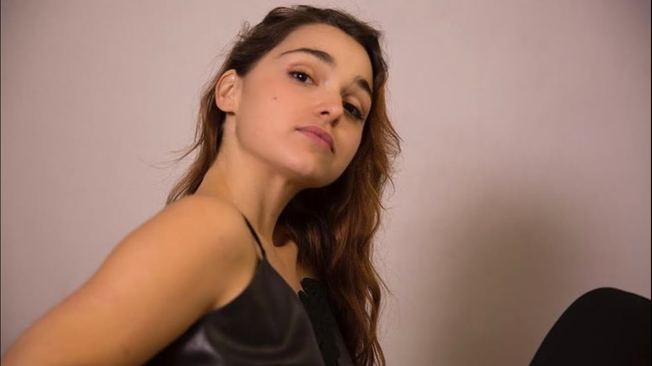 selena del rio - elena bunnz anniegetyourgun cam